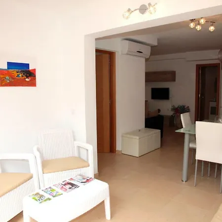 Apartamento Los Delfines